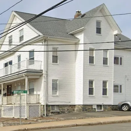 Spacious And Cozy- Near T-Station-Quiet Neighborhood!